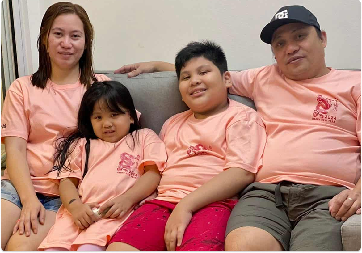 Theresa and her family of JbJayda Sweetcakes